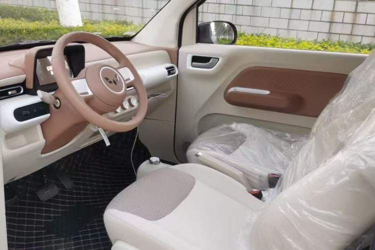 Used Wuling Hongguang MINIEV 2024 3rd Generation 215km Youth Edition