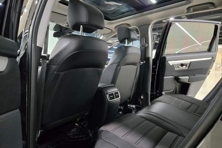 Used Honda CR-V 2021 240TURBO CVT Two-Wheel Drive Urban Edition Interior 4