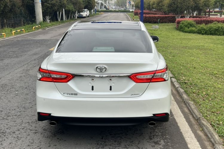 Used Toyota Camry 2019 Revised Version 2.5G Luxury Edition Exterior 9