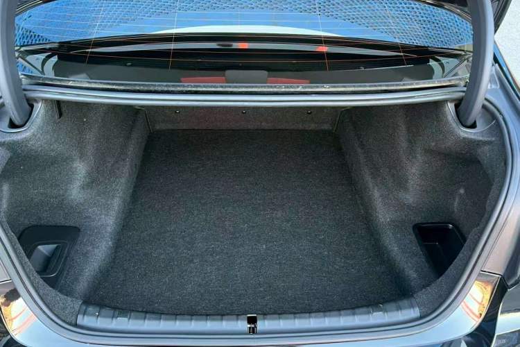 Used BMW 5 Series 2021 Updated 530Li xDrive Luxury Package Interior 6