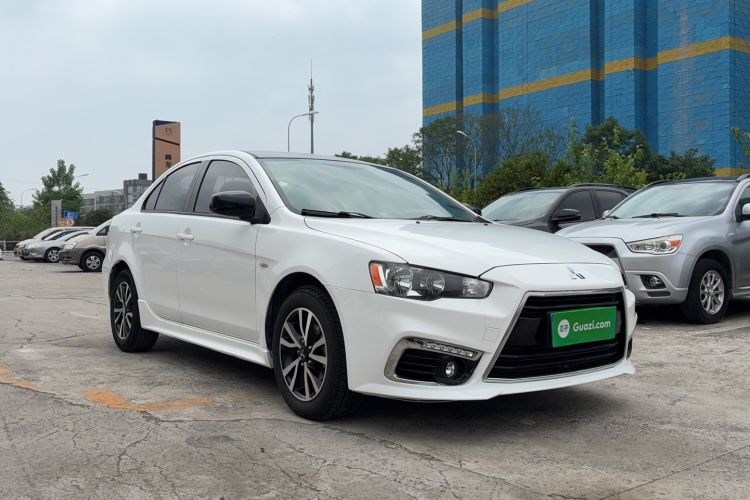 Used Mitsubishi Lancer EX 2016 1.8L CVT Black-and-White Retro Edition
