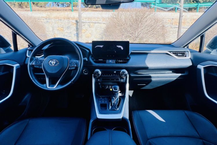 Used Toyota Wildlander 2023 2.0L CVT Four-Wheel Drive Luxury PLUS Edition
