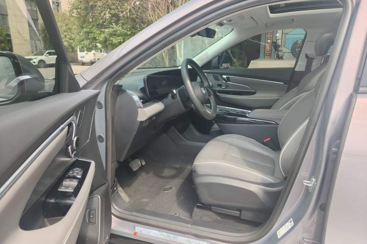 Used Buick E5 2023 Premium Long-Range Version
