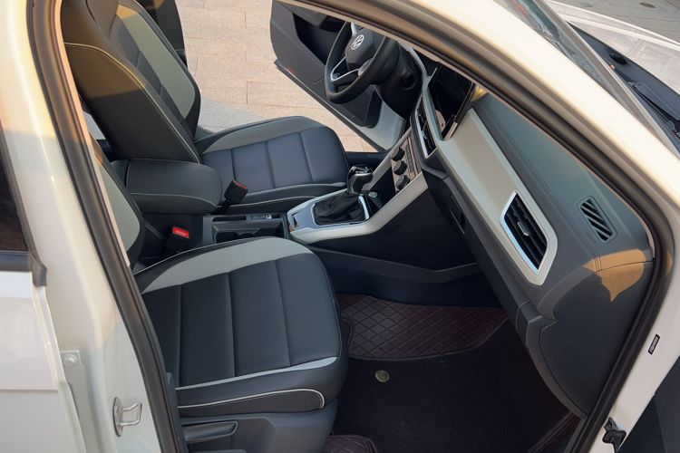 Used Volkswagen T-ROC 2024 280TSI DSG Two-Wheel-Drive Time Edition