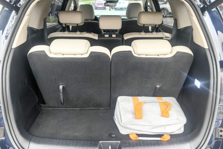 Used BYD Song MAX New Energy 2022 DM-i 105KM Flagship Model
