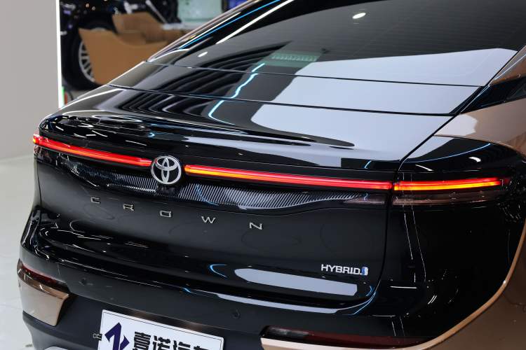 Used Toyota Crown 2023 2.4T SportCross HEV Four-Wheel Drive Ultimate Edition
