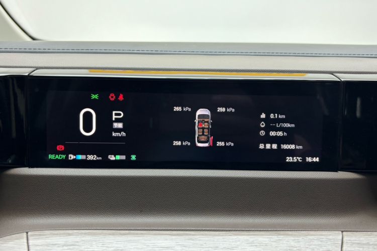 Used GAC Trumpchi E8 2024 Honor Series 2.0L Honor Edition Odometer Close Up