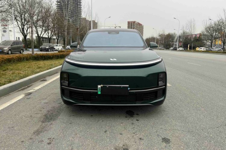 Used Li Auto L8 2023 Pro Model Exterior 2