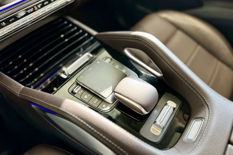 Used Mercedes-Benz GLS 2022 Second Facelift GLS 450 4MATIC Stylish Version Interior 5