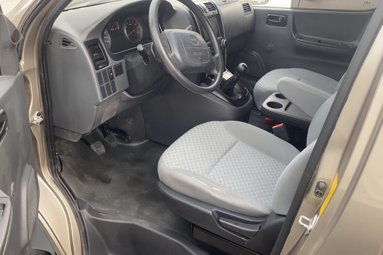 Used Jinbei Express 2018 2.0L Standard Version V19
