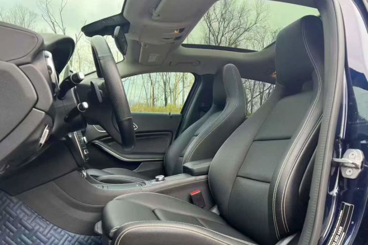 Used Mercedes-Benz GLA 2018 GLA 200 Fashion Model Interior 2