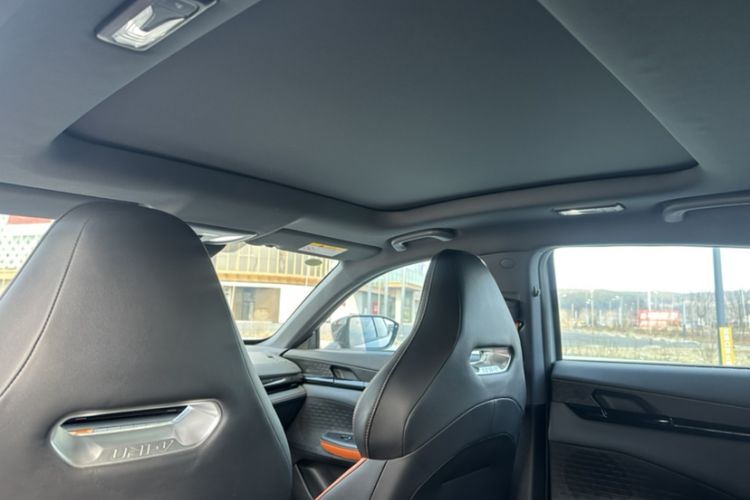 Used CHANGAN UNI-V 2023 1.5T Prestige Model
