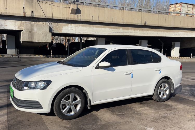 Used Volkswagen Lavida 2015 1.6L Manual Fashion Edition