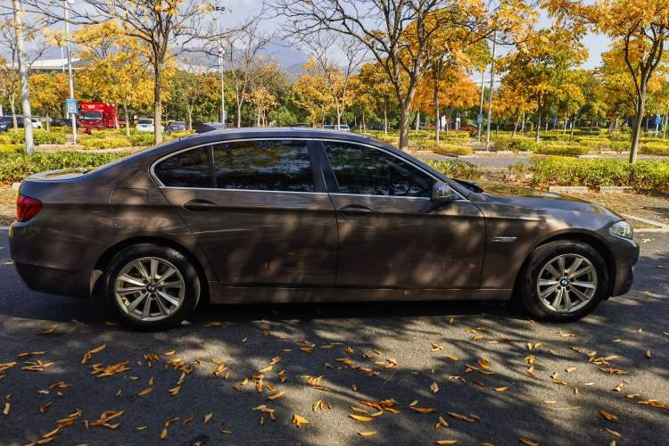 Used BMW 5 Series 2013 525Li Luxury Model
