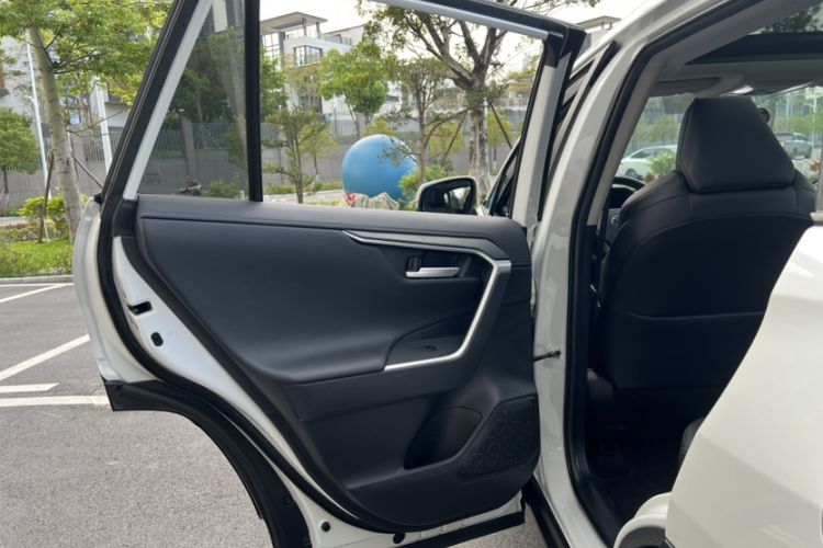 Used Toyota Wildlander 2023 2.0L CVT Four-Wheel Drive Luxury PLUS Edition