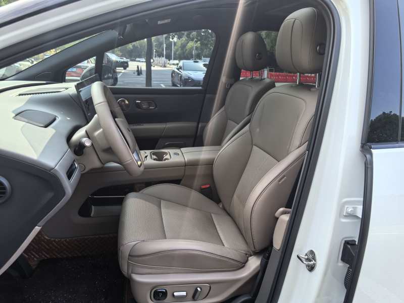Used Li Auto i6 2025 Model Two-Wheel-Drive Standard Type — 14