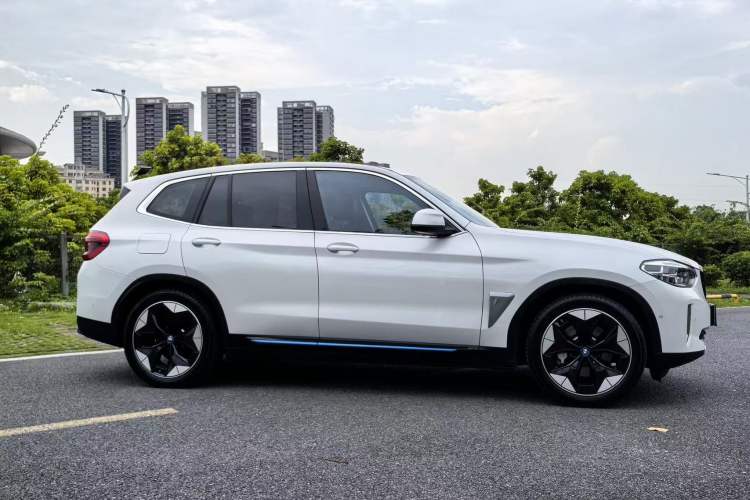 Used BMW iX3 2021 Leading Type
