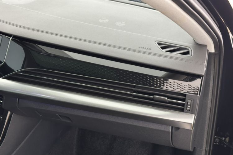 Used Volkswagen Passat New Energy 2023 430 PHEV Hybrid Luxury Edition Interior 6