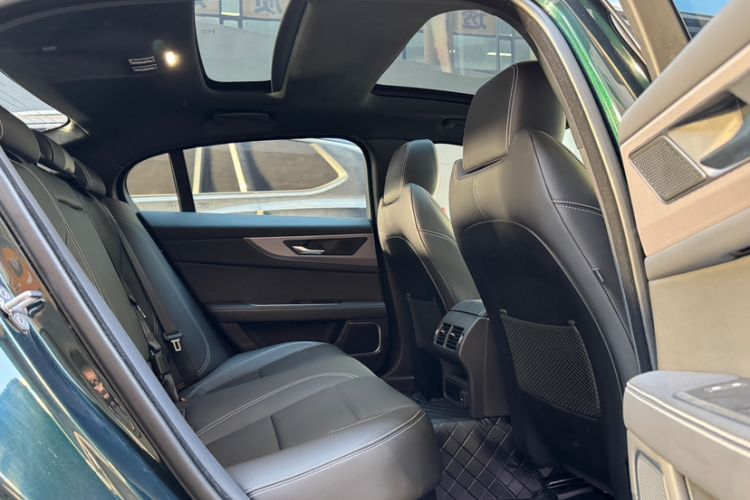 Used Jaguar XEL 2022 2.0T 200PS R-DYNAMIC Youth Sport Edition Interior 5