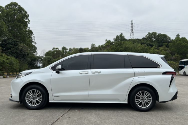 Used Toyota SIENNA 2021 2.5L Hybrid Comfort Edition Exterior 1