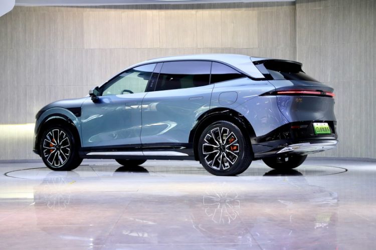 Used Zeekr 7X 2025 100 kWh Long-Range Rear-Wheel Drive with Intelligent Driving Features