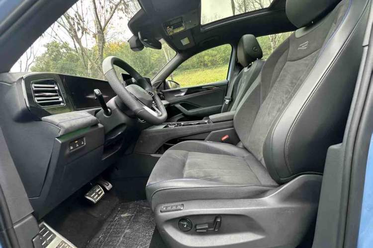 Used Volkswagen Tiguan L 2024 PRO 380TSI Four-Wheel Drive R-Line Prestige Edition Exterior 13