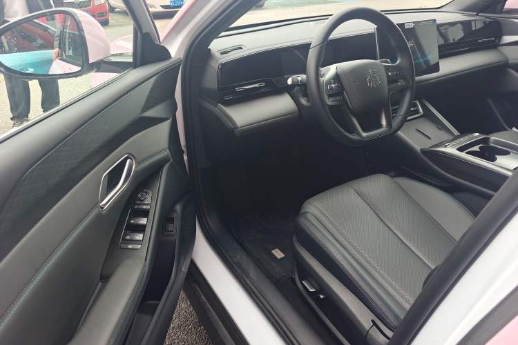 Used BYD Qin L 2025 EV 545KM Beyond Version
