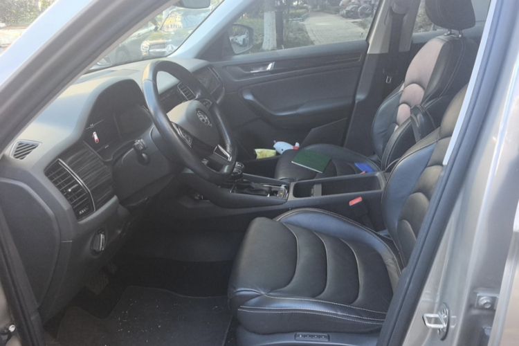 Used Skoda Kodiaq 2019 Facelifted TSI330 5-Seater Two-Wheel-Drive Luxury Enjoyment Edition China VI Standard