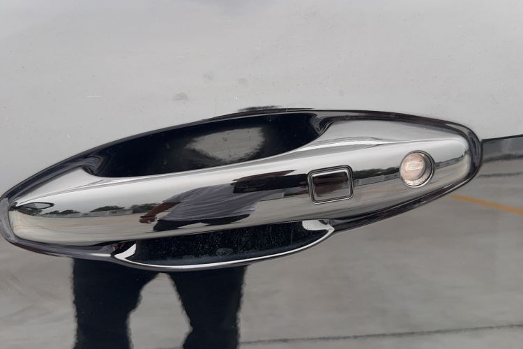 Used Wey VV5 2021 1.5T Two-Wheel Drive Color Pioneer