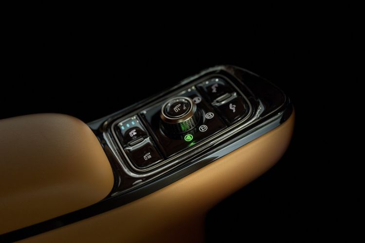 Used Wey Gaoshan 2025 Four-Wheel Drive Alpine 8
