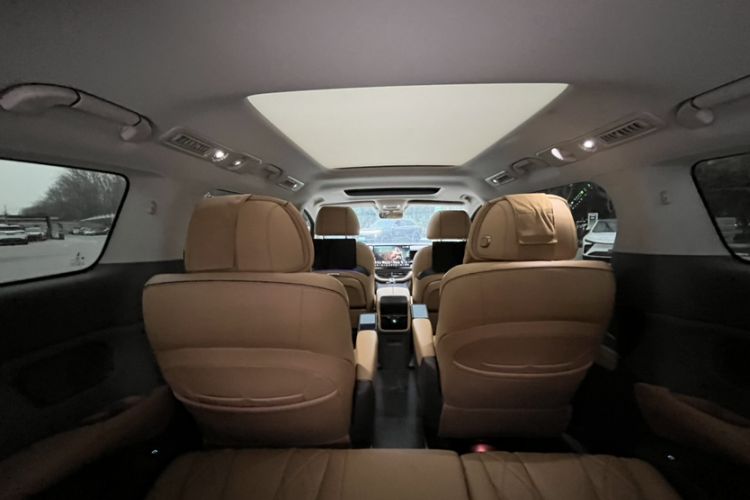 Used Denza D9 2022 DM-i 970 Four-Wheel Drive Prestige Model