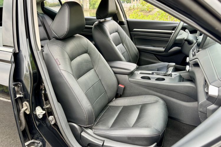 Used Nissan Teana 2021 2.0L XE Exclusive Edition Interior 3