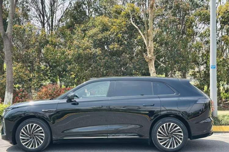 Used EXEED Star Era ET 2024 Extended-Range 240 Ultra All-Wheel Drive Exterior 3