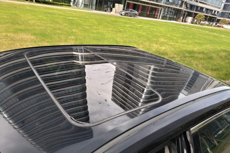 Used Toyota Camry 2015 2.5G Luxury Navigation Edition Roof