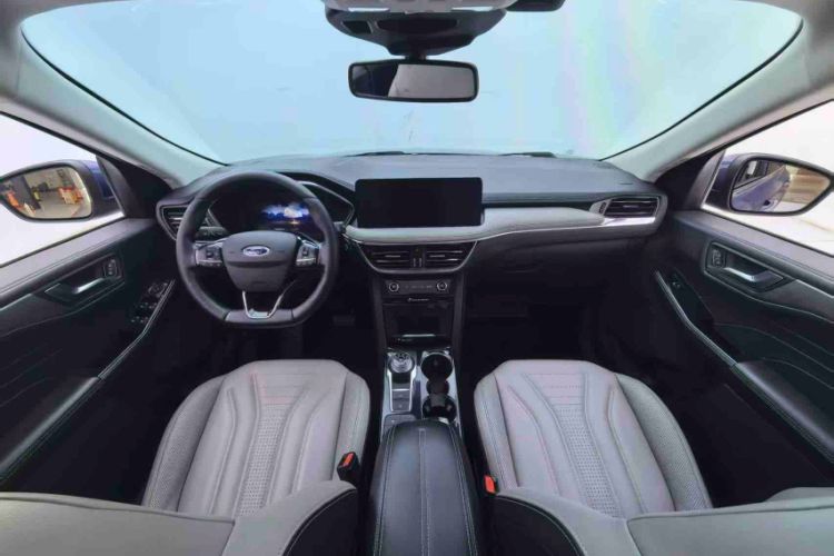 Used Ford Escape 2020 EcoBoost 245 Four-Wheel Drive Luxury Edition Interior 2