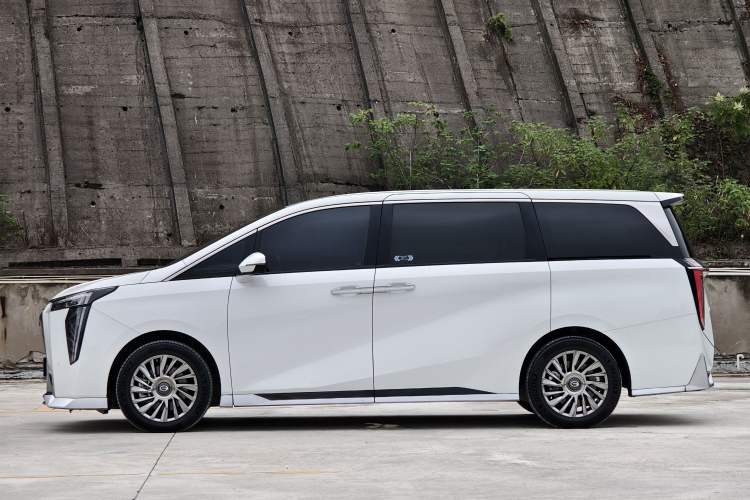 Used GAC Trumpchi M8 2023 Zongshi Series Dual-Motor Supreme Edition