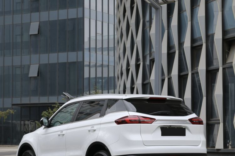 Used Geely Auto Emgrand X7 Sport 2021 Million Edition 1.8TD DCT Two-Wheel Drive Comfort Model Exterior 2