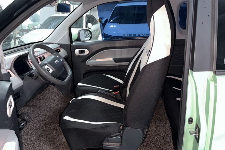 Used Chery QQ Ice Cream 2022 170km Sundae Phosphate Lithium-Ion Interior 5