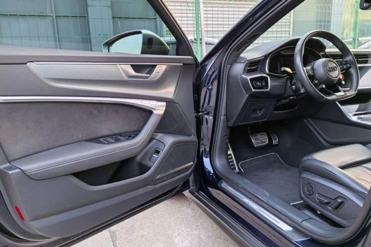 Used Audi A6 (Import) 2022 allroad quattro Explorer 55 TFSI Prestige Off-Road Model