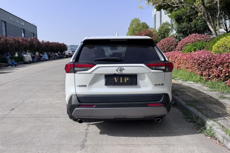 Used Toyota RAV4 2022 2.0L CVT Two-Wheel Drive Fashion Edition Exterior 3