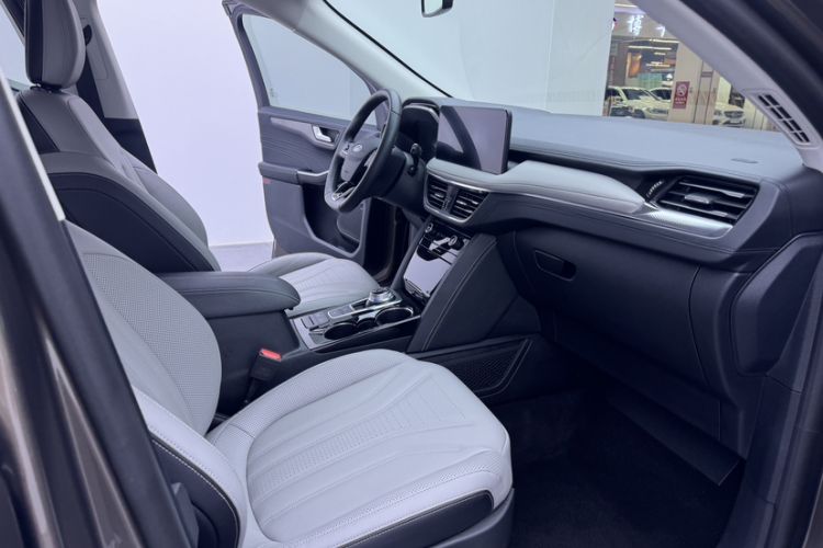 Used Ford Escape 2020 EcoBoost 245 Four-Wheel Drive Luxury Edition