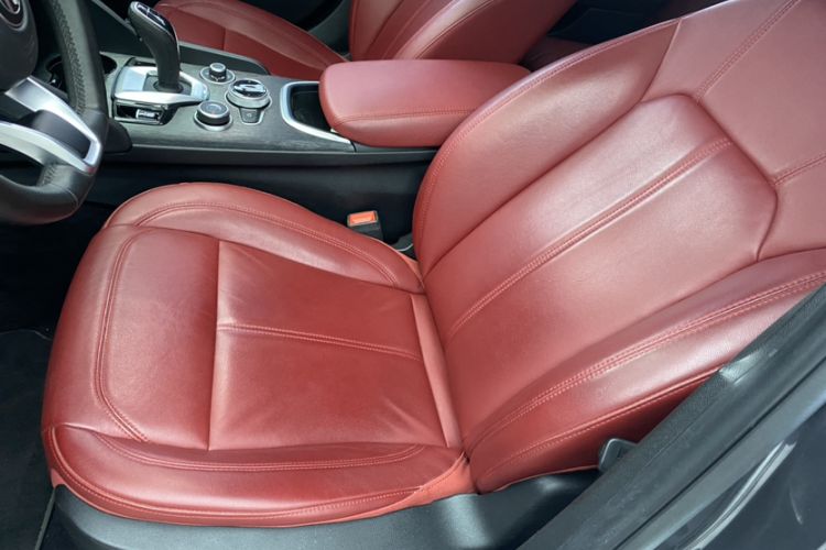 Used Alfa Romeo Giulia 2021 2.0T 280HP Luxury Edition
