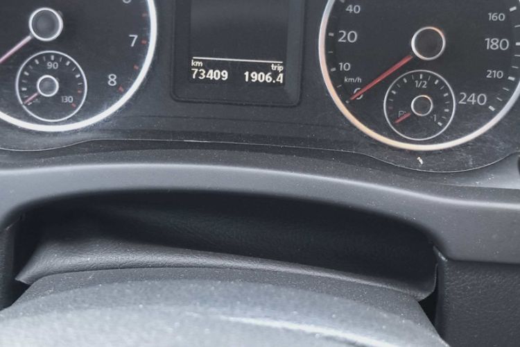 Used Volkswagen Tiguan 2016 300TSI Automatic Two-Wheel Drive Trend Edition Odometer Close Up