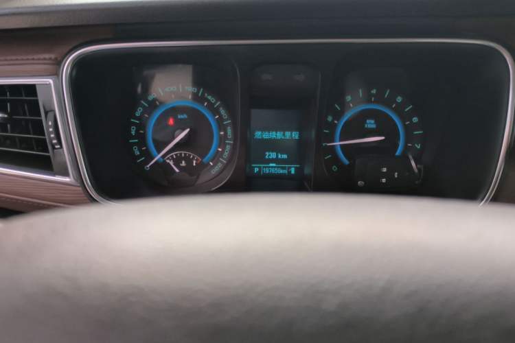 Used Buick GL8 2014 2.4L CT Luxury Business Comfort Edition
