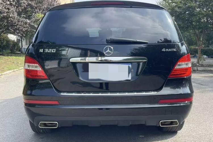 Used Mercedes-Benz R-Class 2017 R 320 4MATIC Business Edition Prestige Model
