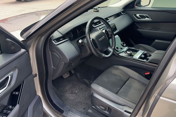Used Land Rover Range Velar 2019 250 PS Driver Seat