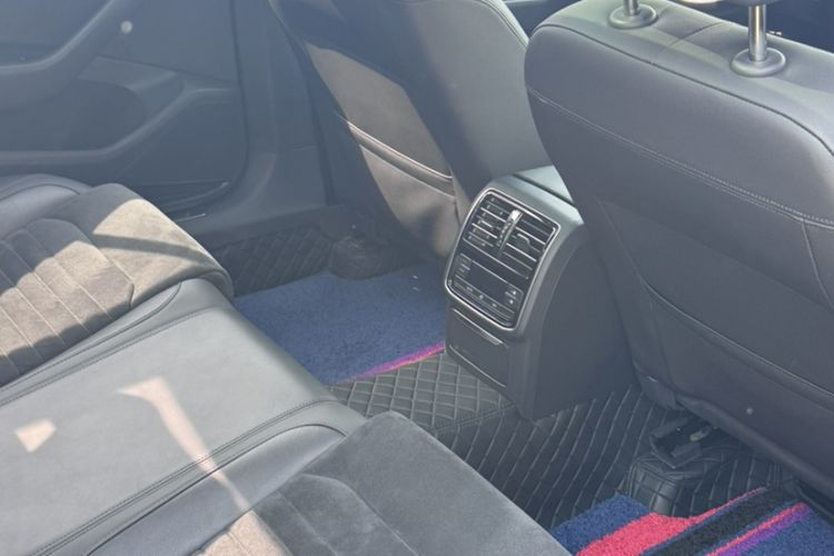 Used Volkswagen Magotan 2017 330TSI DSG Luxury Model Interior 8