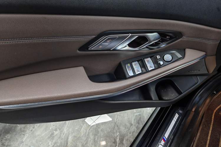 Used BMW 3 Series 2021 325Li M Sport Shadowline Package Interior 8