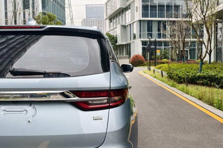 Used Geely Auto Jiajie 2021 1.8TD DCT Luxury Model Exterior 9