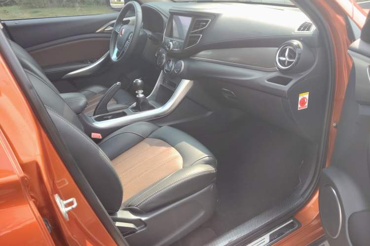 Used BYD Song 2017 Gaishi Upgrade Edition 1.5TI Manual Elite Model